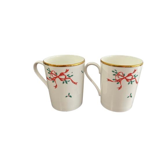 Mikasa Christmas Cheer Bone China Tea Cup Discontinued - set of two! - Picture 3 of 6